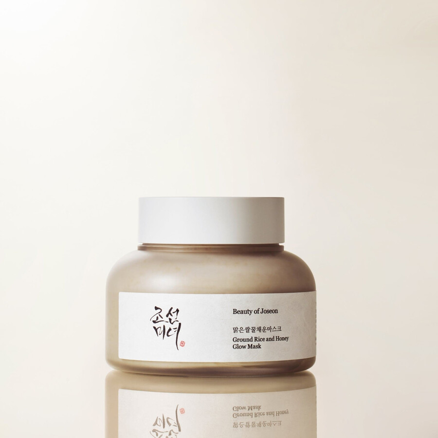 glow-maske aus gemahlenem reis und honig