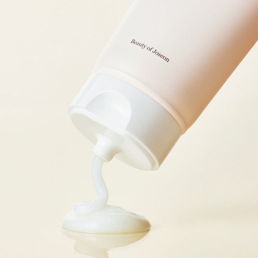 beleben sie ihre haut mit dem aprikosenblüten-peeling-gel-reiniger