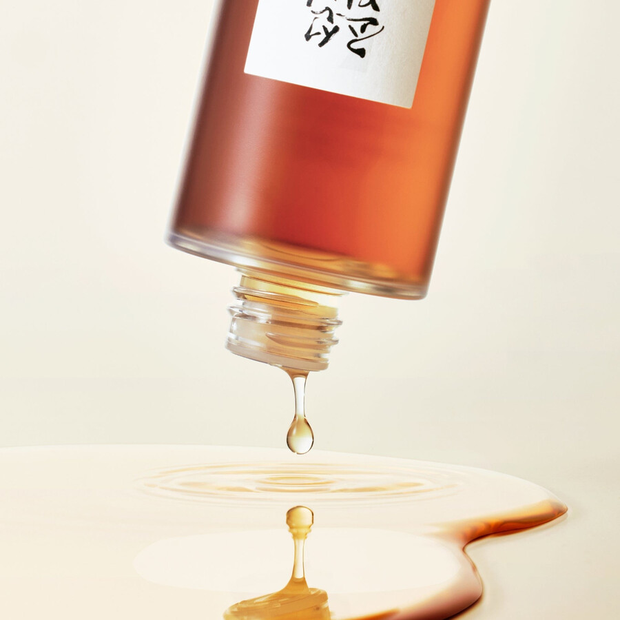 strahlend schönes ginseng-essenzwasser spendet feuchtigkeit und schützt ihre haut